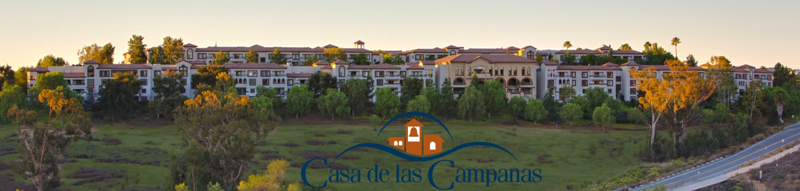 Exterior photo of the Casa de las Campanas multi level senior living facility in Rancho Bernardo